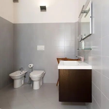 Apartment With Pool Lesa