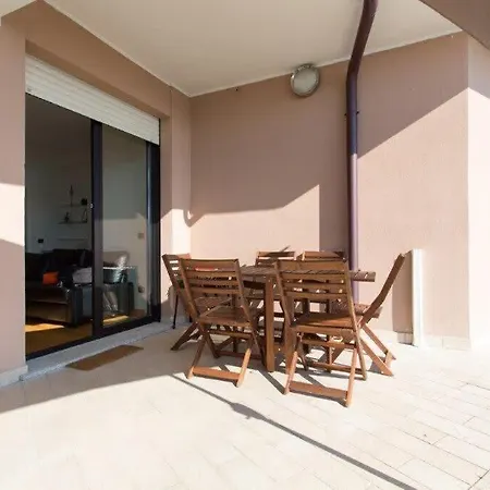 Apartament With Pool